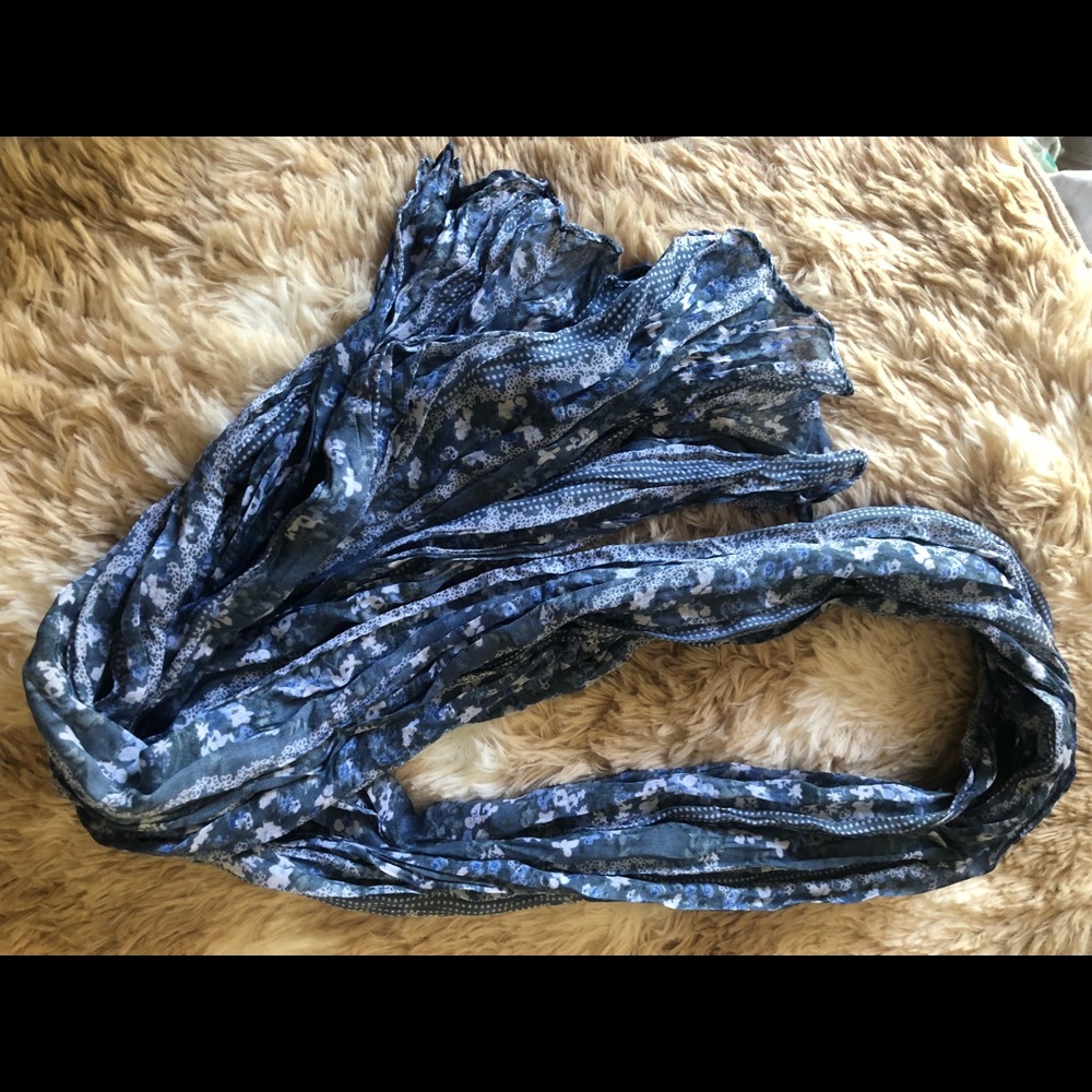 Blue scarf